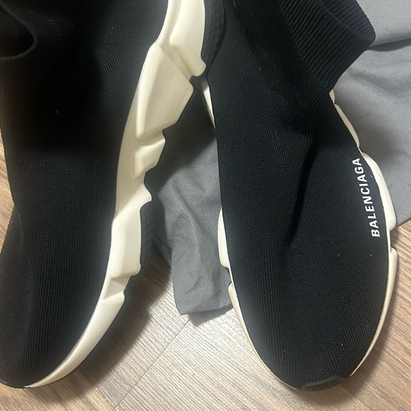 WOMEN BALENCIAGA SIZE 10 - Picture 4 of 8